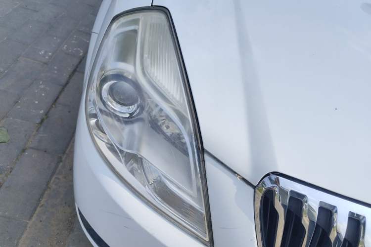 Used Buick Excelle 2015 1.5L Manual Classic Trim Right Front Headlight