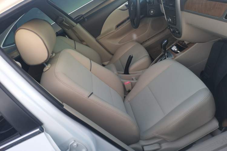 Used Buick Excelle 2015 1.5L Automatic Classic Model Right Front Seat