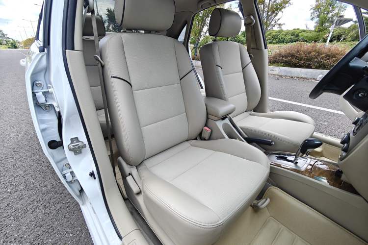 Used Buick Excelle 2015 1.5L Automatic Classic Model Right Front Seat