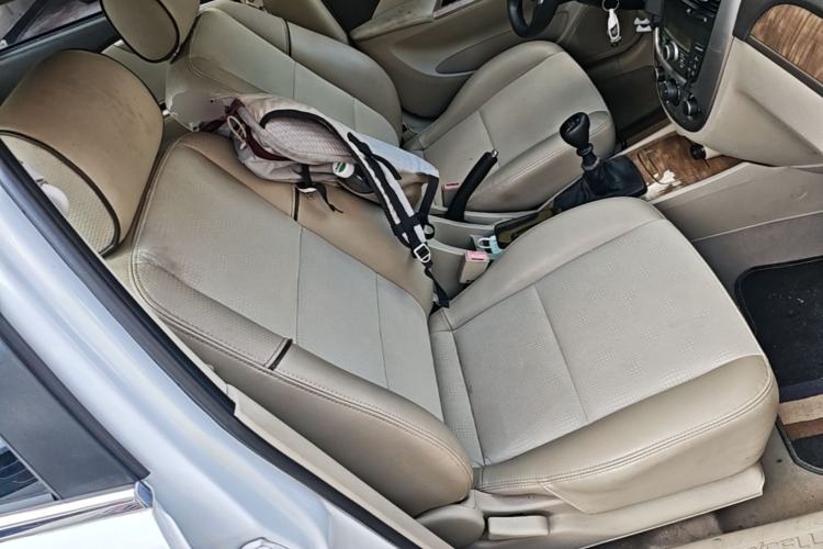 Used Buick Excelle 2015 1.5L Manual Classic Trim Right Front Seat