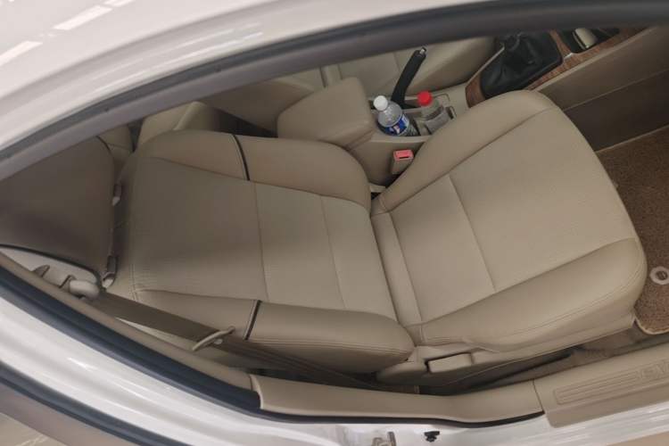 Used Buick Excelle 2015 1.5L Manual Classic Trim Right Front Seat