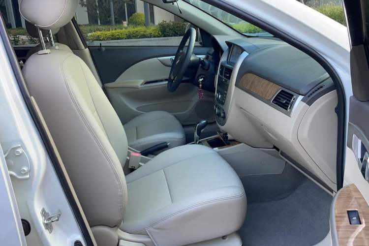 Used Buick Excelle 2015 1.5L Automatic Classic Model Right Front Seat