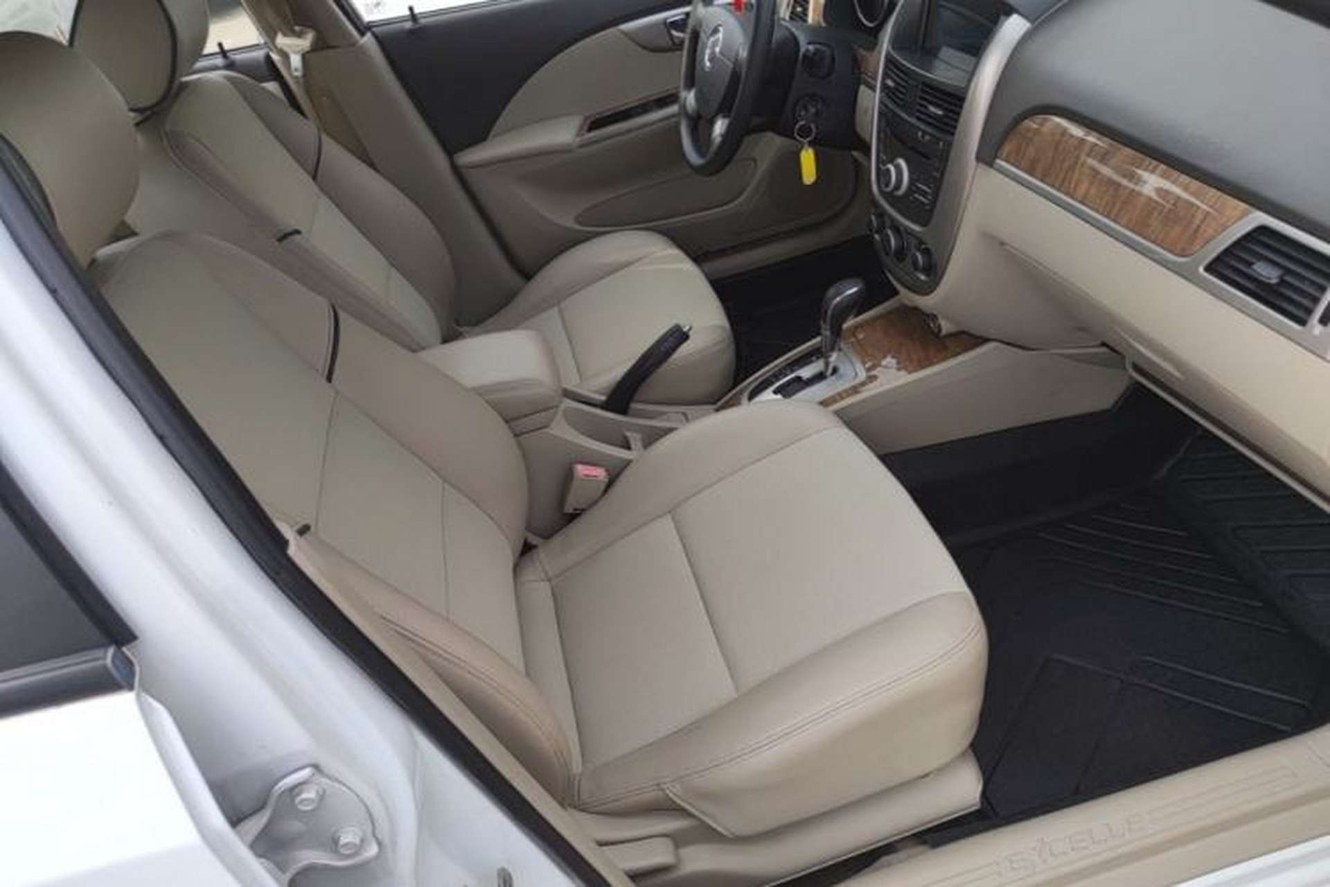 Used Buick Excelle 2015 1.5L Automatic Classic Model Right Front Seat