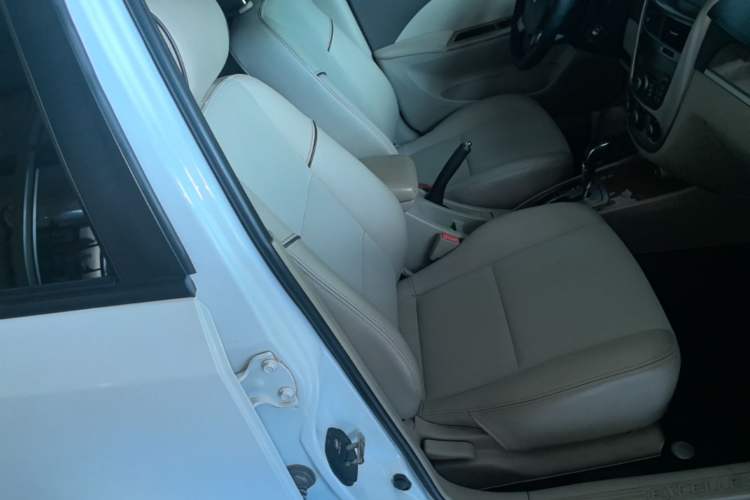 Used Buick Excelle 2015 1.5L Automatic Classic Model Right Front Seat