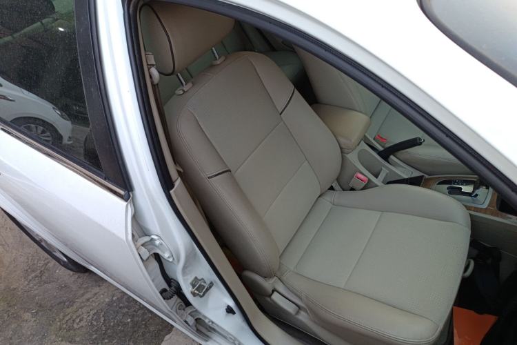 Used Buick Excelle 2015 1.5L Automatic Classic Model Right Front Seat