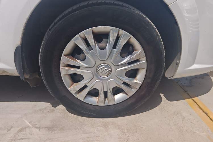 Used Buick Excelle 2015 1.5L Automatic Classic Model Right Front Wheel Hub