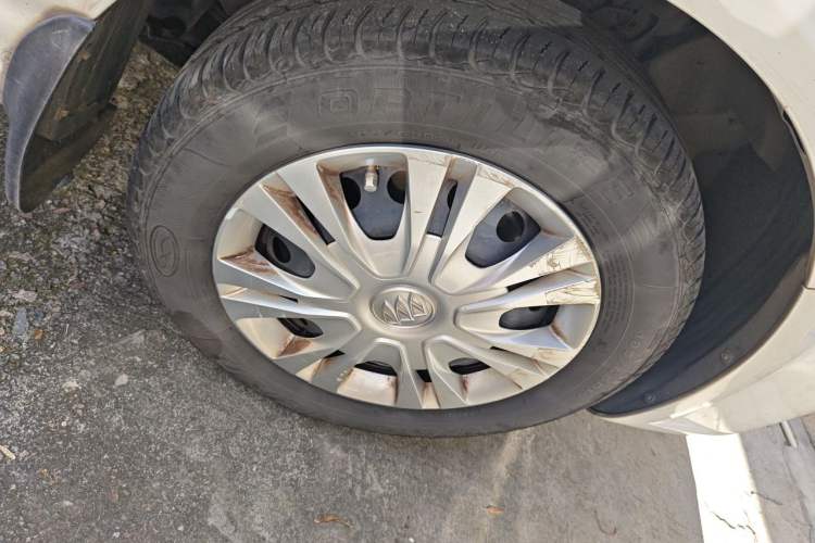Used Buick Excelle 2015 1.5L Automatic Classic Model Right Front Wheel Hub