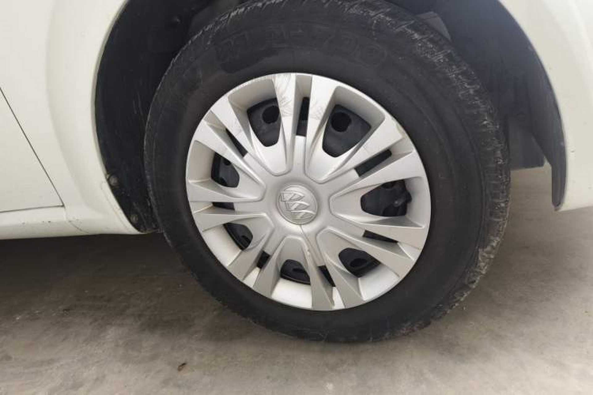 Used Buick Excelle 2015 1.5L Automatic Classic Model Right Front Wheel Hub