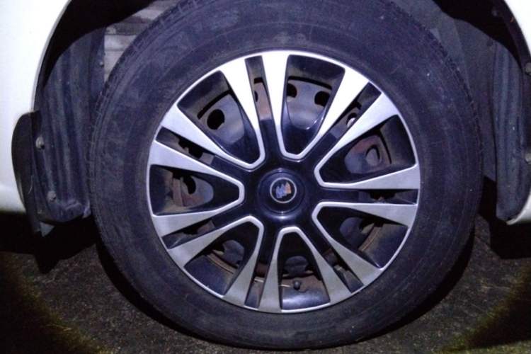 Used Buick Excelle 2015 1.5L Automatic Classic Model Right Front Wheel Hub