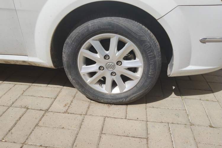 Used Buick Excelle 2015 1.5L Automatic Classic Model Right Front Wheel Hub