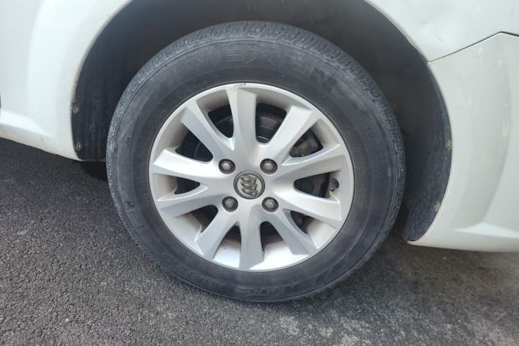 Used Buick Excelle 2015 1.5L Automatic Classic Model Right Front Wheel Hub