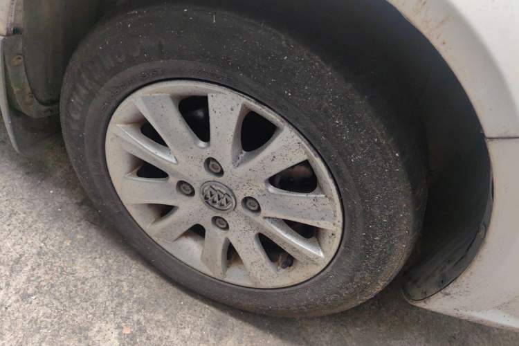 Used Buick Excelle 2015 1.5L Manual Classic Trim Right Front Wheel Hub