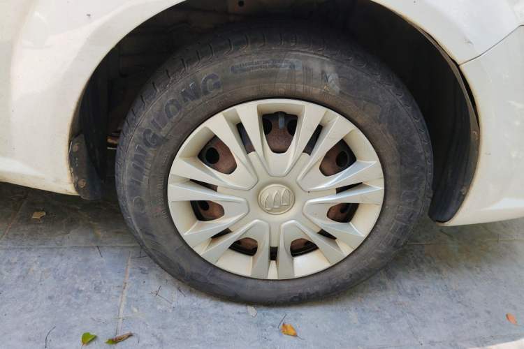 Used Buick Excelle 2015 1.5L Manual Classic Trim Right Front Wheel Hub