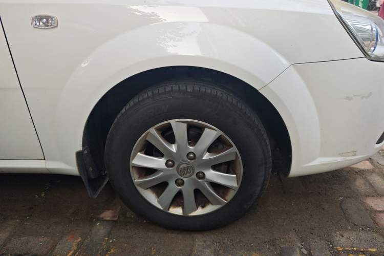 Used Buick Excelle 2015 1.5L Automatic Classic Model Right Front Wheel Hub