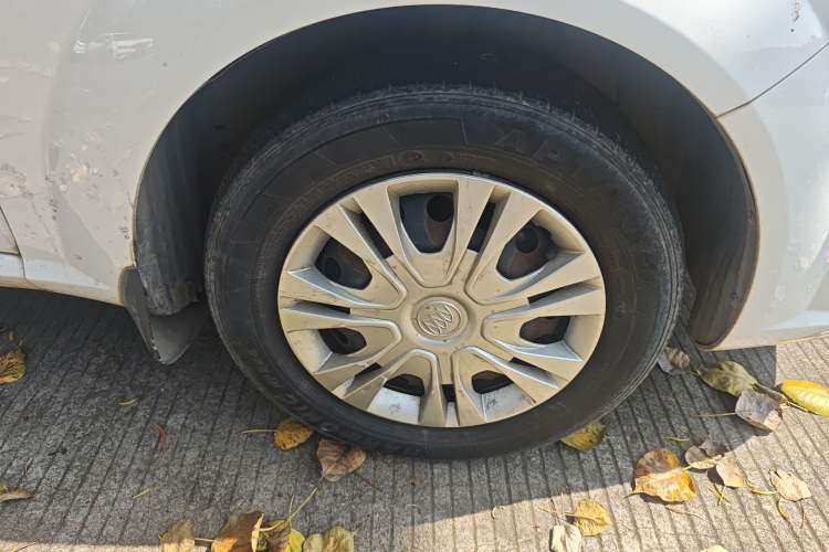 Used Buick Excelle 2015 1.5L Automatic Classic Model Right Front Wheel Hub