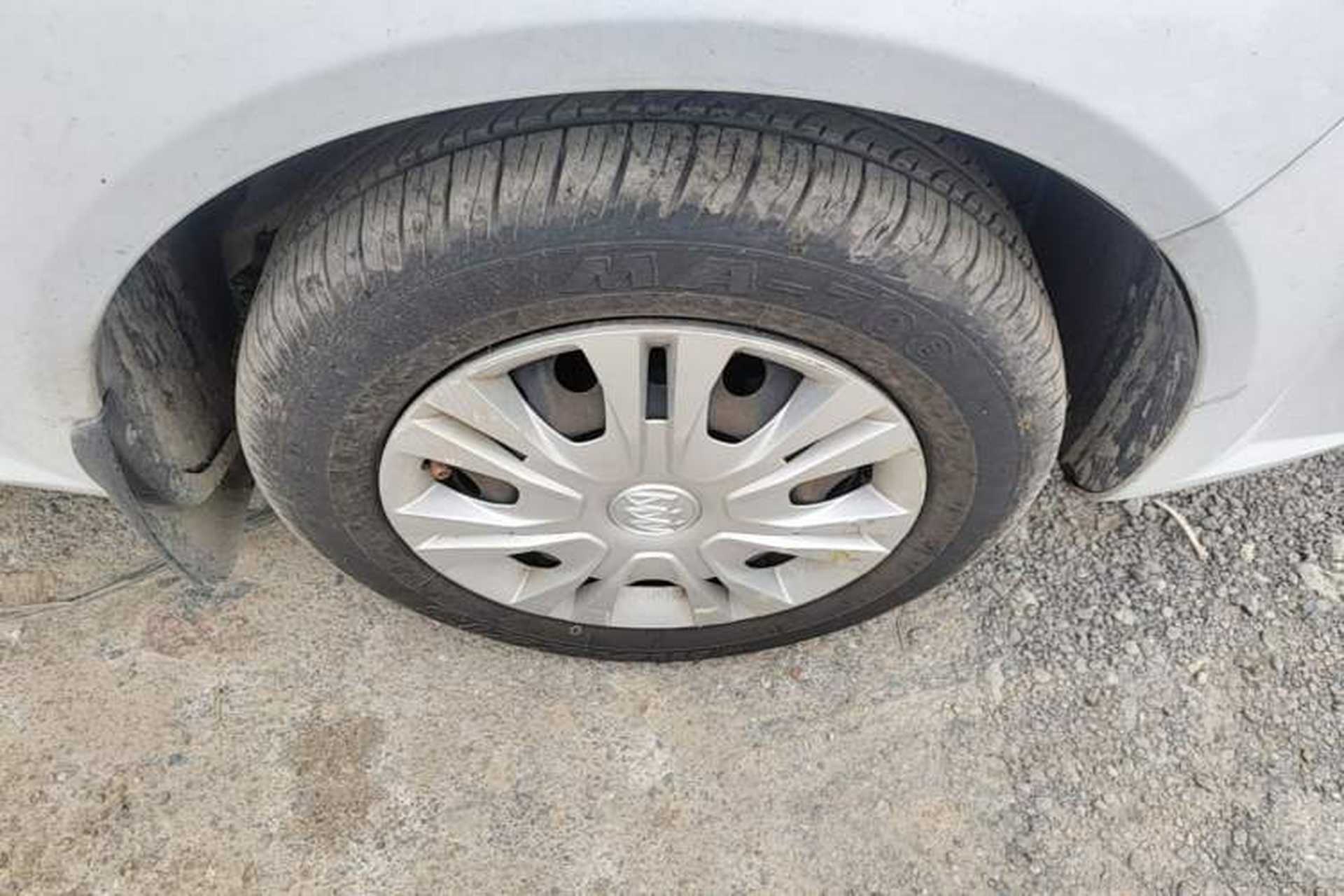 Used Buick Excelle 2015 1.5L Manual Classic Trim Right Front Wheel Hub