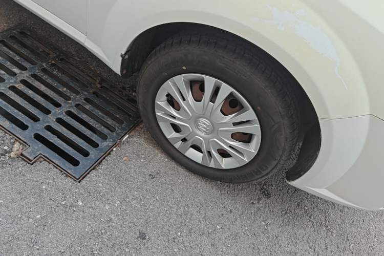 Used Buick Excelle 2015 1.5L Automatic Classic Model Right Front Wheel Hub