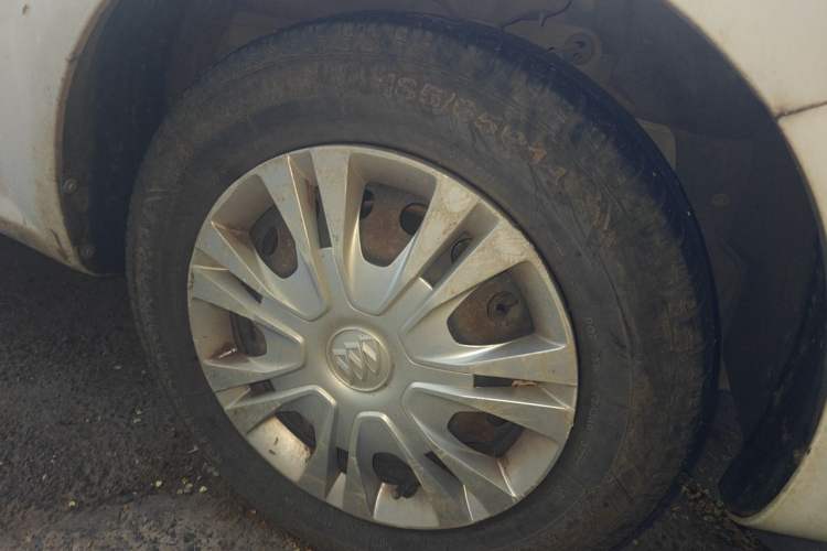Used Buick Excelle 2015 1.5L Automatic Classic Model Right Front Wheel Hub