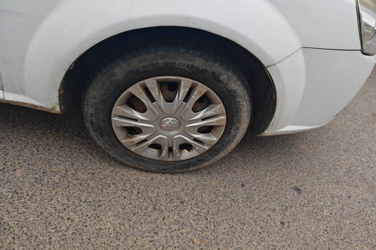 Used Buick Excelle 2015 1.5L Manual Classic Trim Right Front Wheel Hub
