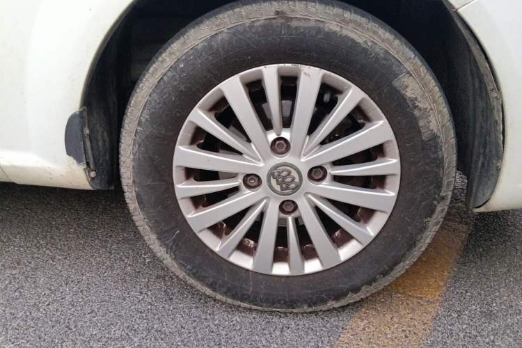 Used Buick Excelle 2015 1.5L Manual Classic Trim Right Front Wheel Hub