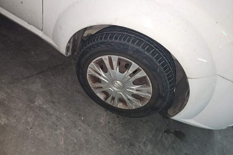 Used Buick Excelle 2015 1.5L Manual Classic Trim Right Front Wheel Hub