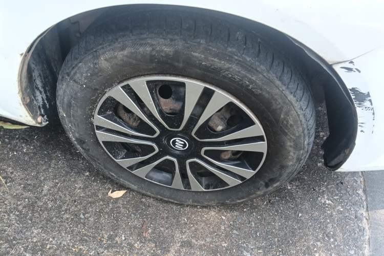 Used Buick Excelle 2015 1.5L Automatic Classic Model Right Front Wheel Hub