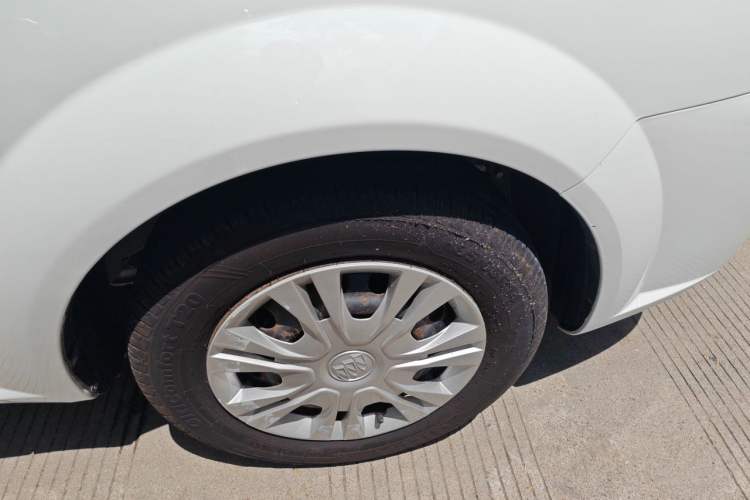 Used Buick Excelle 2015 1.5L Automatic Classic Model Right Front Wheel Hub