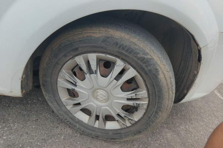 Used Buick Excelle 2015 1.5L Automatic Classic Model Right Front Wheel Hub
