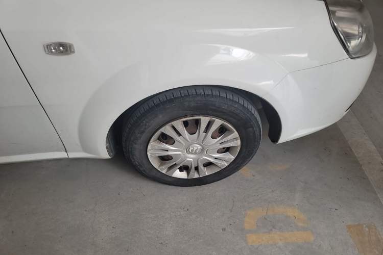 Used Buick Excelle 2015 1.5L Manual Classic Trim Right Front Wheel Hub