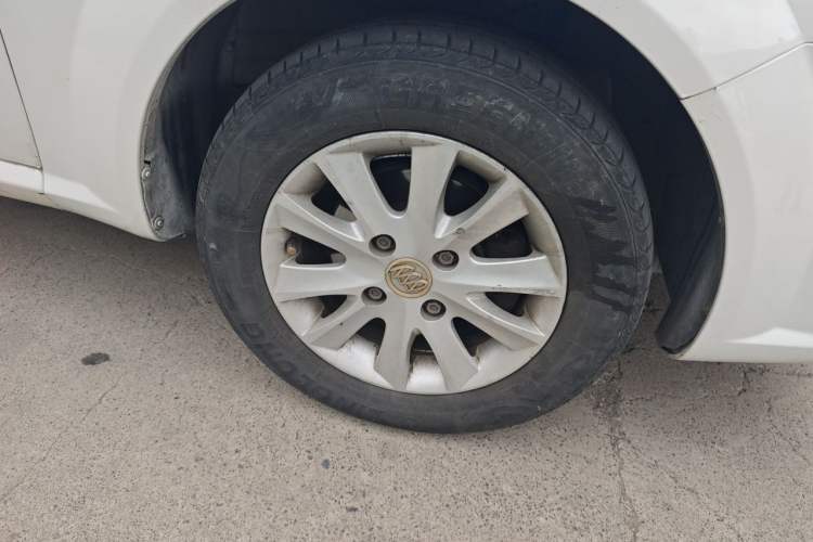 Used Buick Excelle 2015 1.5L Automatic Classic Model Right Front Wheel Hub