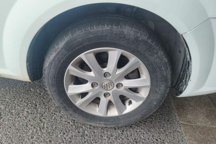 Used Buick Excelle 2015 1.5L Automatic Classic Model Right Front Wheel Hub