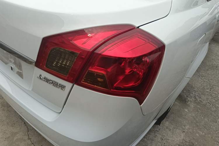 Used Buick Excelle 2015 1.5L Automatic Classic Model Right Rear Taillight