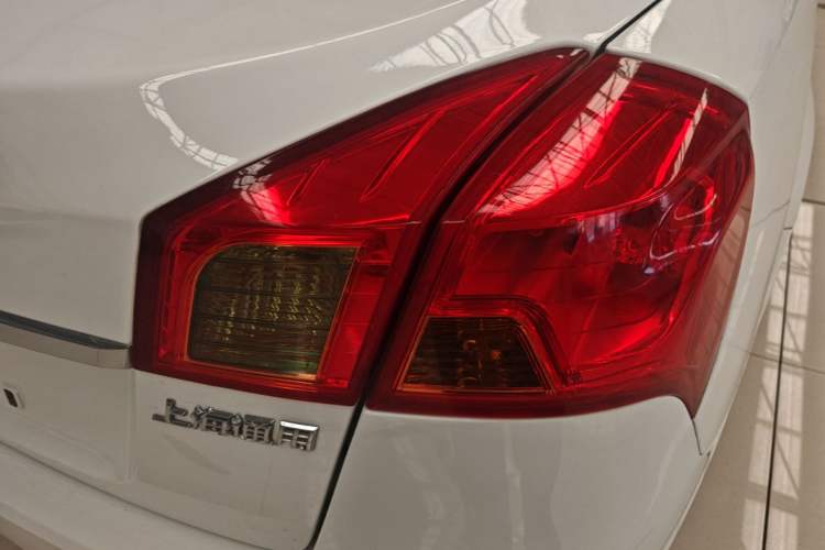 Used Buick Excelle 2015 1.5L Manual Classic Trim Right Rear Taillight