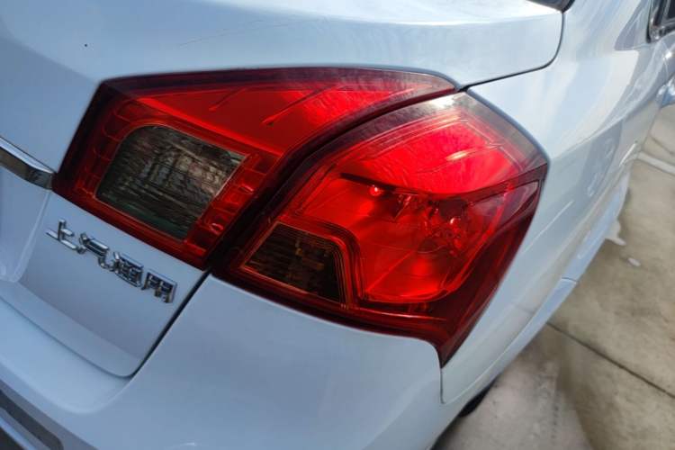Used Buick Excelle 2015 1.5L Automatic Classic Model Right Rear Taillight