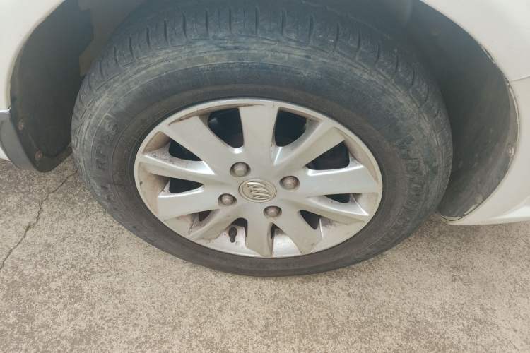 Used Buick Excelle 2015 1.5L Manual Classic Trim Right Rear Wheel Hub