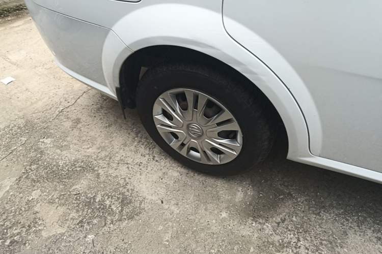 Used Buick Excelle 2015 1.5L Automatic Classic Model Right Rear Wheel Hub