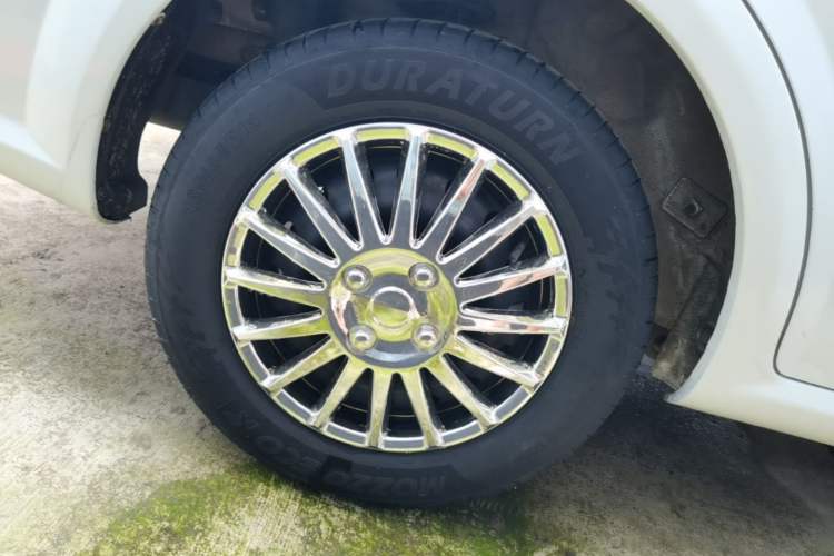 Used Buick Excelle 2015 1.5L Automatic Classic Model Right Rear Wheel Hub