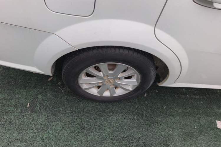 Used Buick Excelle 2015 1.5L Automatic Classic Model Right Rear Wheel Hub