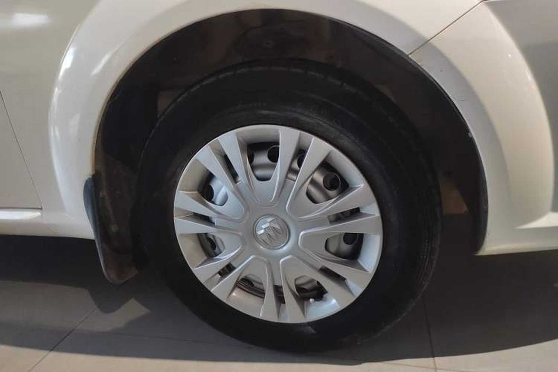 Used Buick Excelle 2015 1.5L Automatic Classic Model Right Rear Wheel Hub