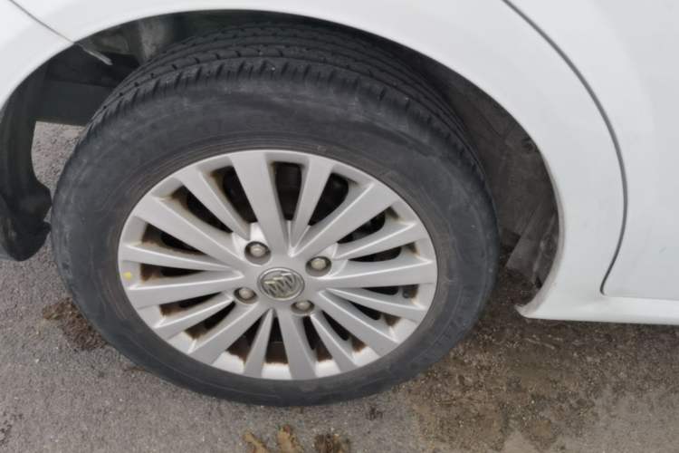 Used Buick Excelle 2015 1.5L Manual Luxury Model Right Rear Wheel Hub