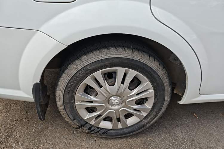 Used Buick Excelle 2015 1.5L Manual Classic Trim Right Rear Wheel Hub