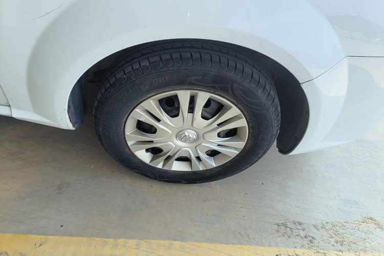 Used Buick Excelle 2015 1.5L Automatic Classic Model Right Rear Wheel Hub