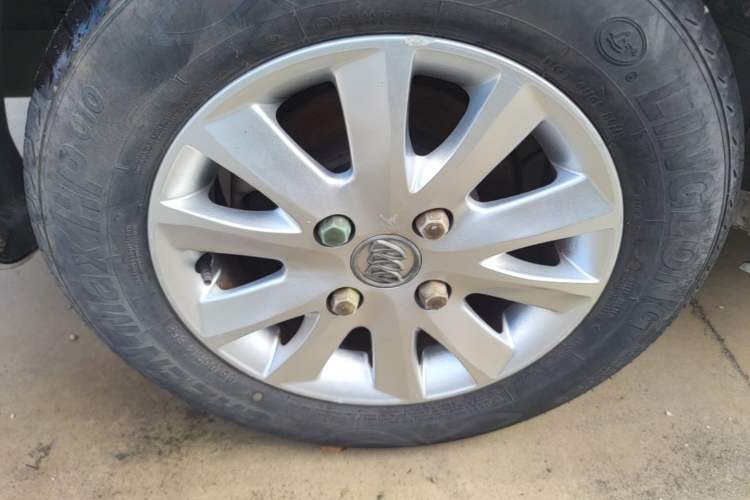 Used Buick Excelle 2015 1.5L Automatic Classic Model Right Rear Wheel Hub