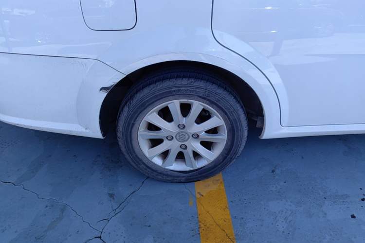 Used Buick Excelle 2015 1.5L Manual Classic Trim Right Rear Wheel Hub