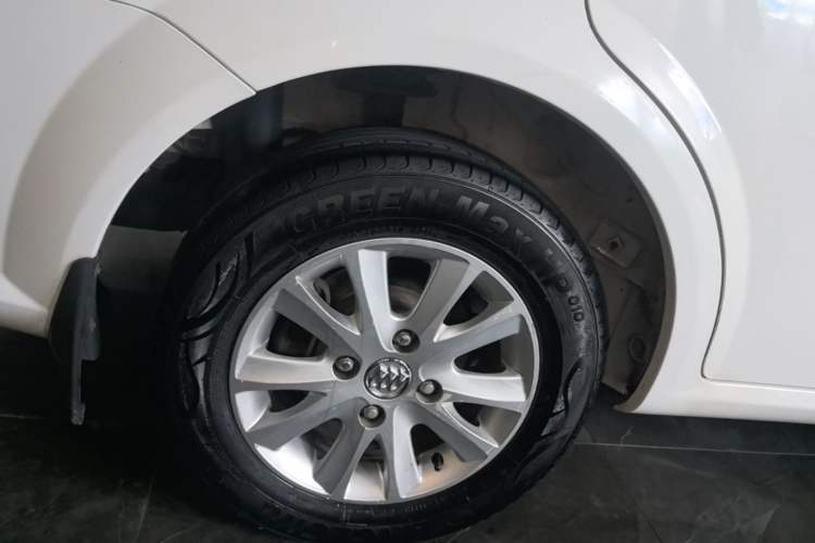 Used Buick Excelle 2015 1.5L Automatic Classic Model Right Rear Wheel Hub