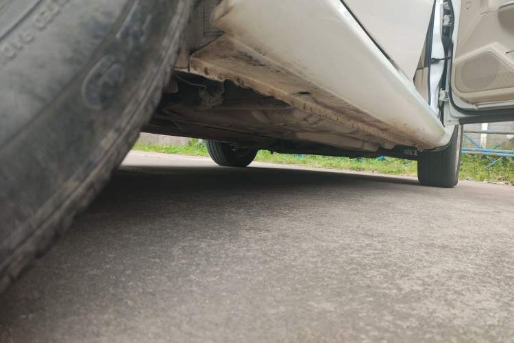Used Buick Excelle 2015 1.5L Manual Classic Trim Right Side Sill