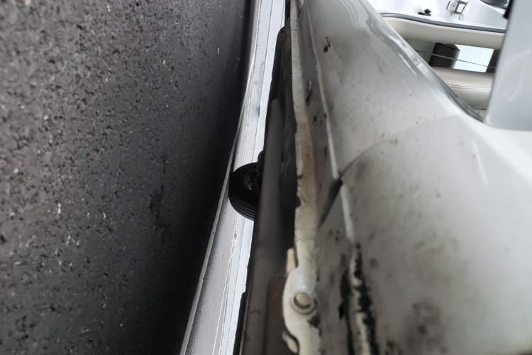 Used Buick Excelle 2015 1.5L Manual Classic Trim Right Side Sill