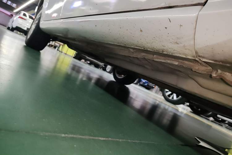 Used Buick Excelle 2015 1.5L Automatic Classic Model Right Side Sill