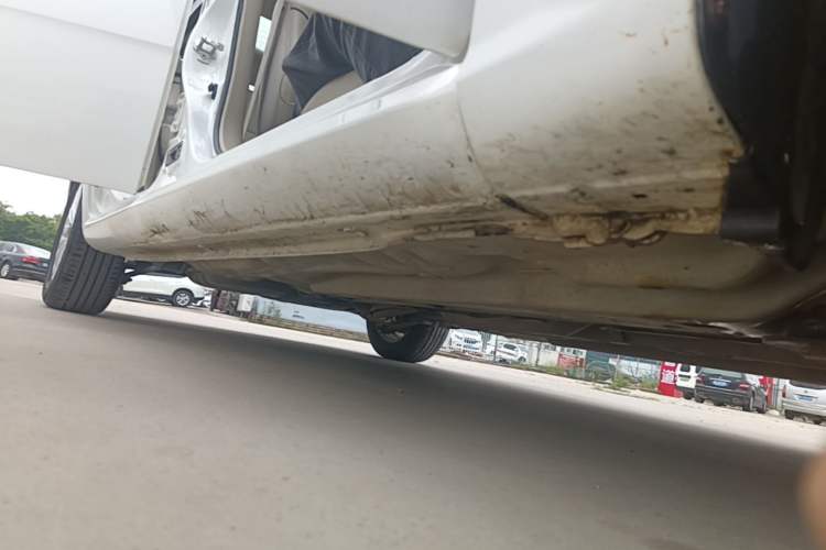 Used Buick Excelle 2015 1.5L Automatic Classic Model Right Side Sill