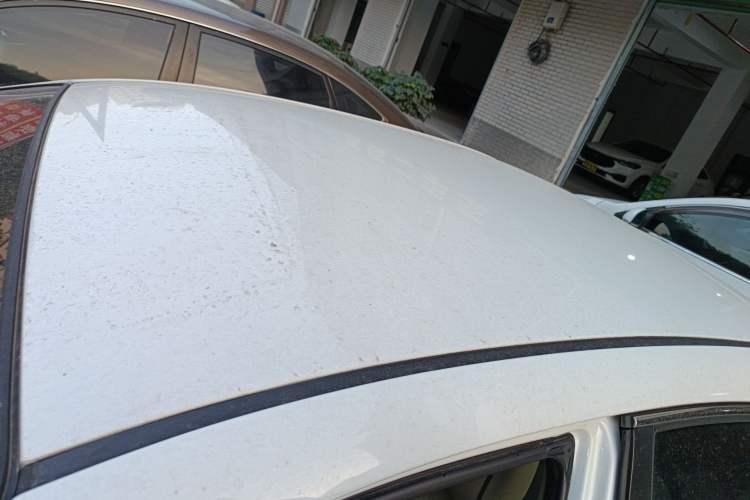 Used Buick Excelle 2015 1.5L Automatic Classic Model Roof